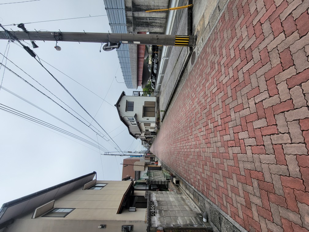 金田駅まで徒歩１分以内の立地です。